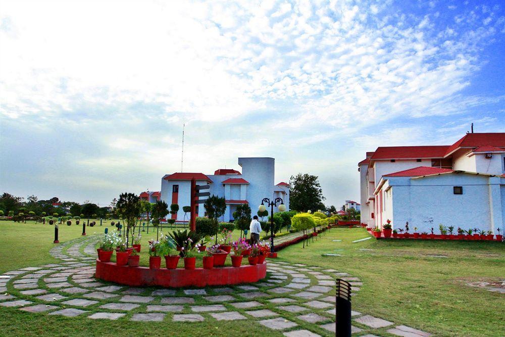 Naturoville Ayurvedic And Yoga Retreat Hotel Rishīkesh Exterior foto