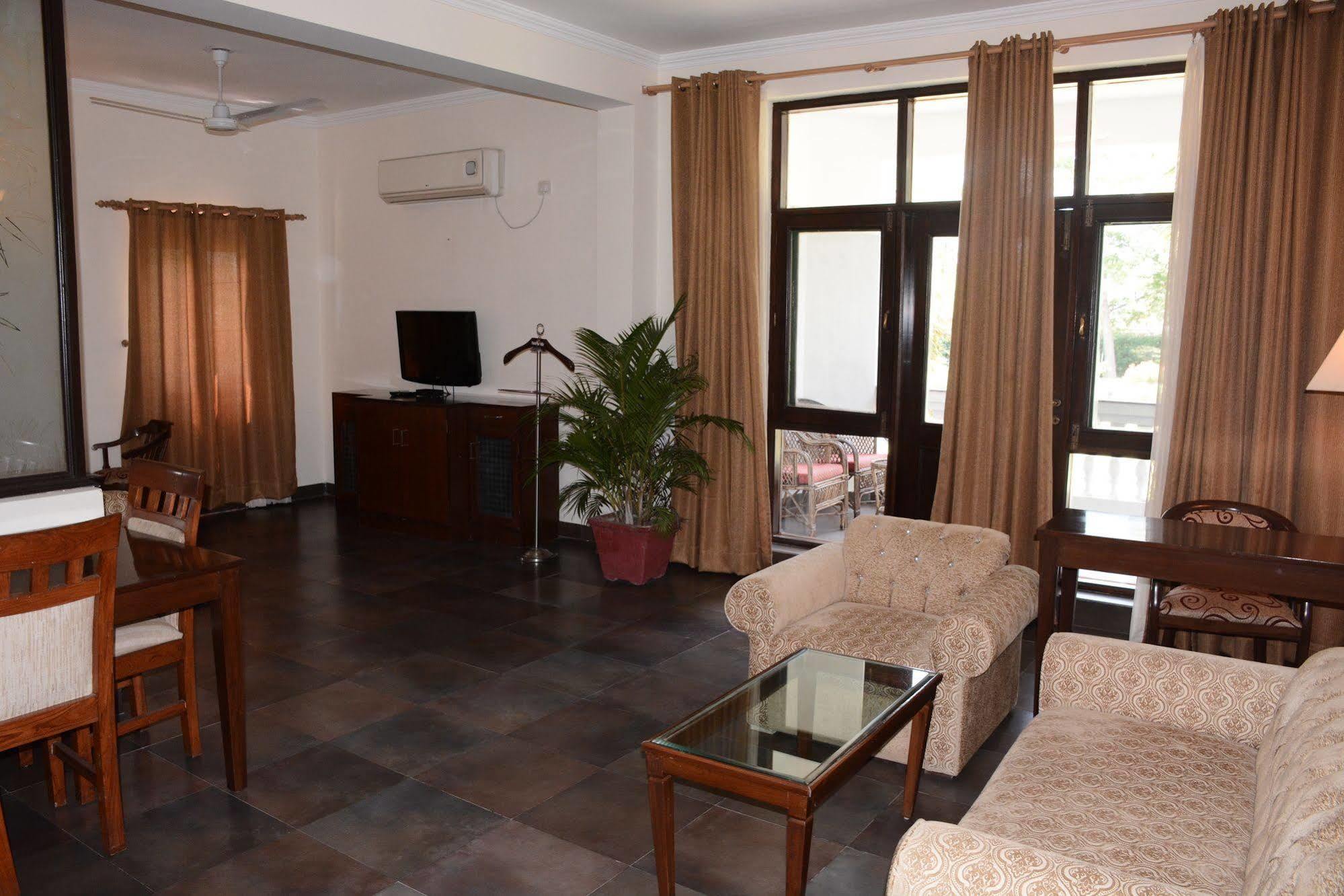 Naturoville Ayurvedic And Yoga Retreat Hotel Rishīkesh Exterior foto