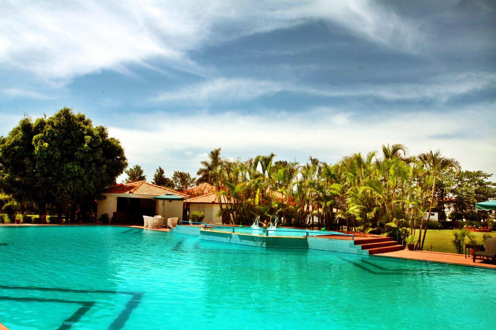 Naturoville Ayurvedic And Yoga Retreat Hotel Rishīkesh Exterior foto