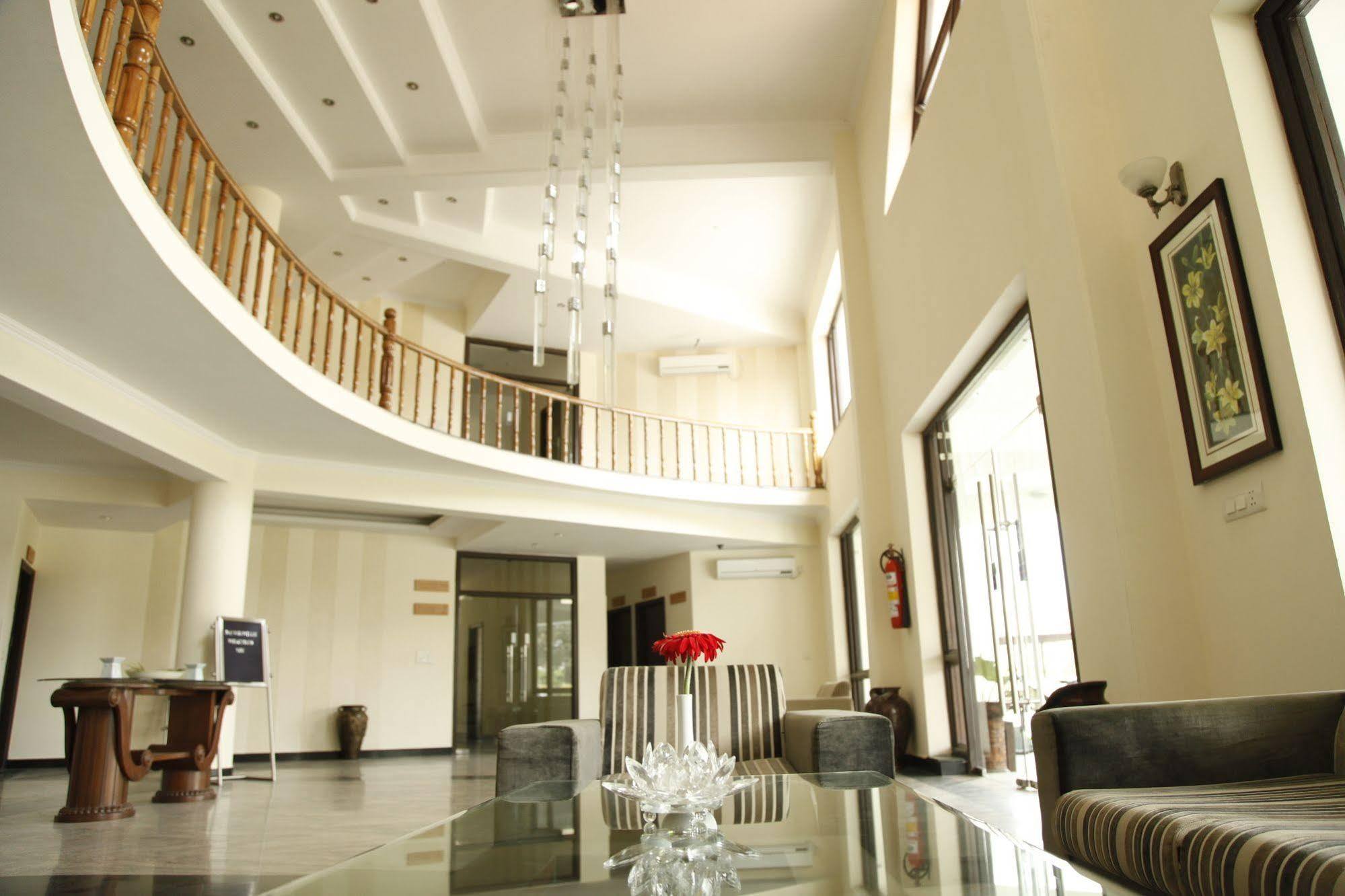 Naturoville Ayurvedic And Yoga Retreat Hotel Rishīkesh Exterior foto