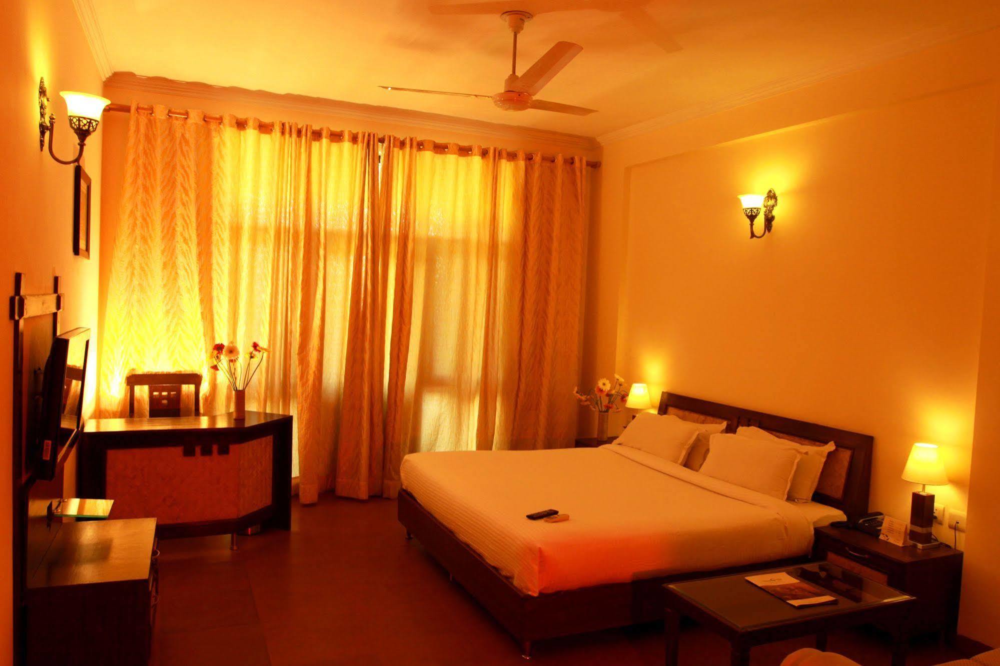 Naturoville Ayurvedic And Yoga Retreat Hotel Rishīkesh Exterior foto