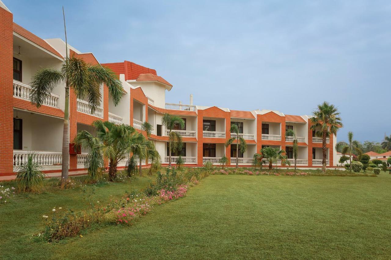Naturoville Ayurvedic And Yoga Retreat Hotel Rishīkesh Exterior foto