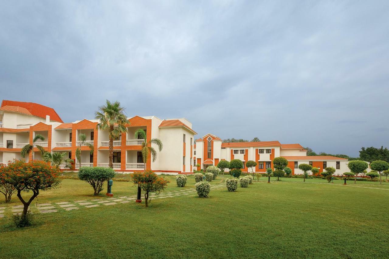 Naturoville Ayurvedic And Yoga Retreat Hotel Rishīkesh Exterior foto